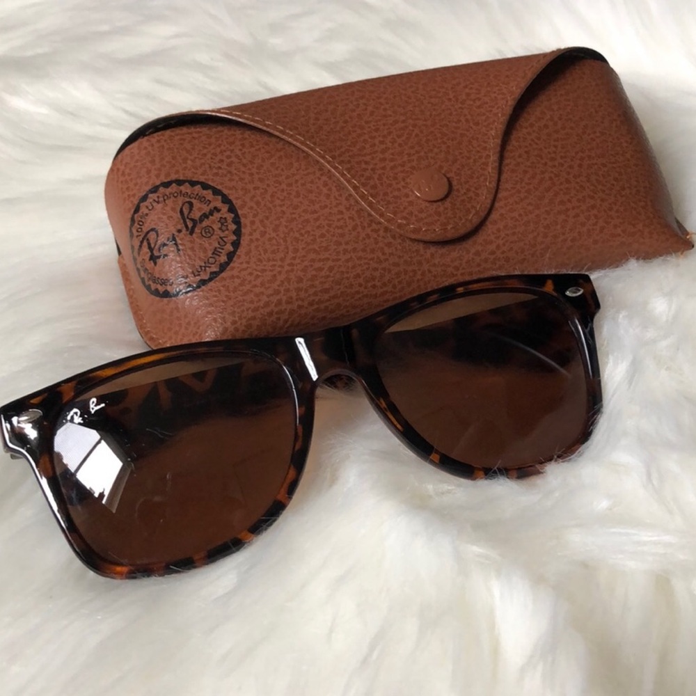 Ray-Ban Wayfarer Sunglasses